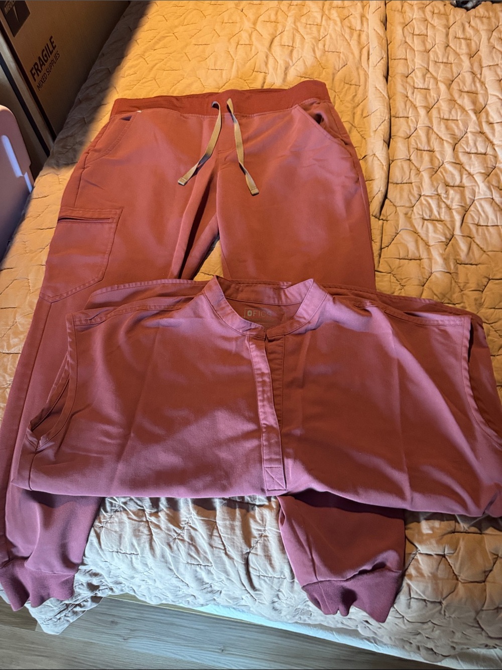Figs Women's Scrub Set in Dusty Rose
